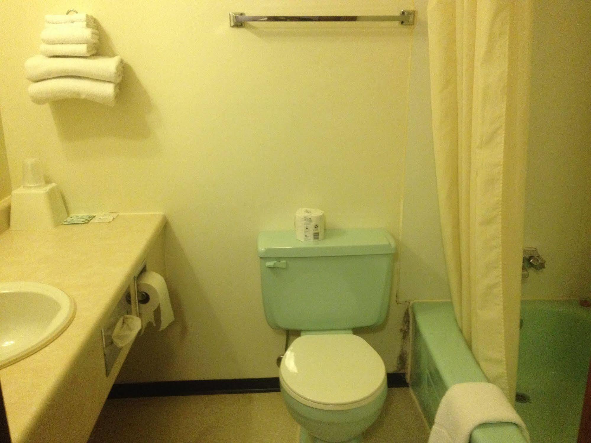 Classic Motor Inn Melville エクステリア 写真